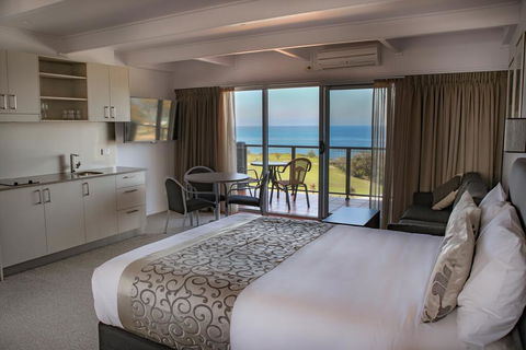 Amooran Oceanside Apartments And Motel - Accommodation Perth 1