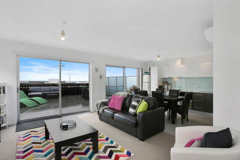 APOLLO 13 PENTHOUSE - Free Wifi & Huge Terrace! - Perth Resorts 0
