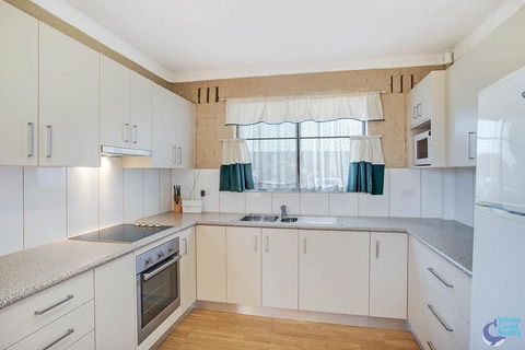 Apollo Unit 12 - Accommodation Perth 3