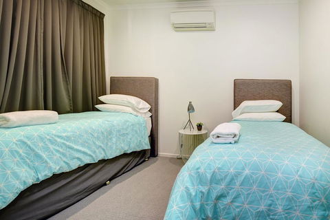 Aqualuna Beach Resort - Unit 25 - Perth Resorts 2
