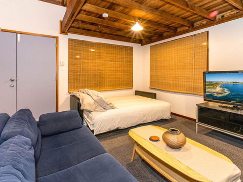 Aqualuna- Excellent Surfing Beaches. - Accommodation Perth 2