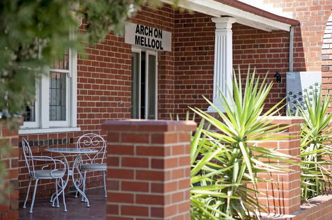 Arch On Mellool - Perth Resorts 1