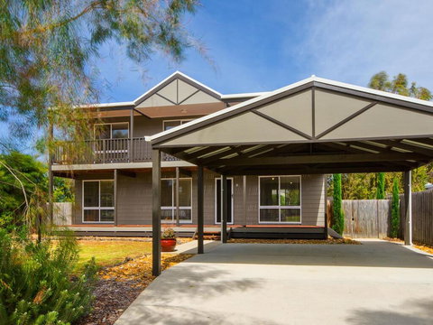 Art House - Accommodation Perth 0