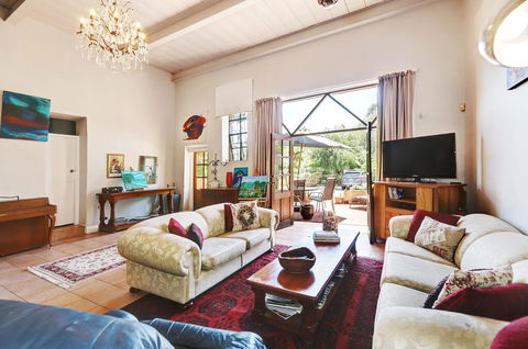 Arty Warehouse Apartment - Stroll To South Beach - Accommodation Perth 0