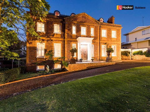 Luxury Cottage At The Manor On The River!!! - Accommodation Perth 0
