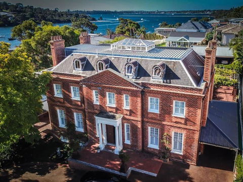Luxury Cottage At The Manor On The River!!! - Accommodation Perth 3