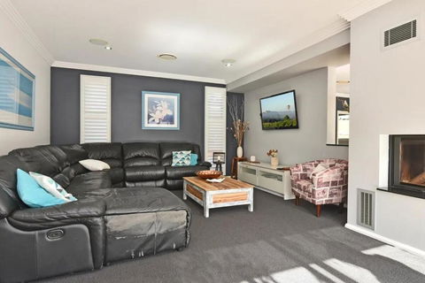 Luxury Mandalong Mansion With Pool & Spa - Accommodation Perth 1