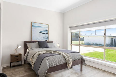 Luxury Apartments And Motel Rooms - Free Wifi - Close To Beach - Accommodation Perth 3