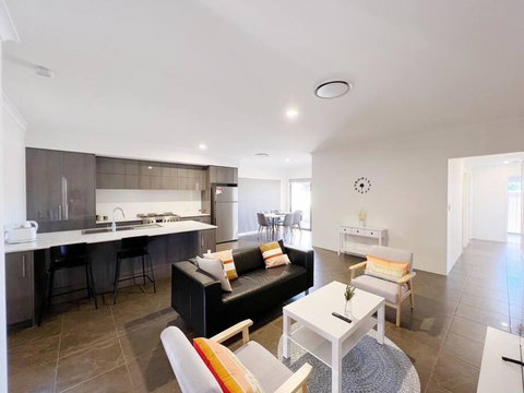Luxury New Home-Beach-CBD Park - Accommodation Perth 0