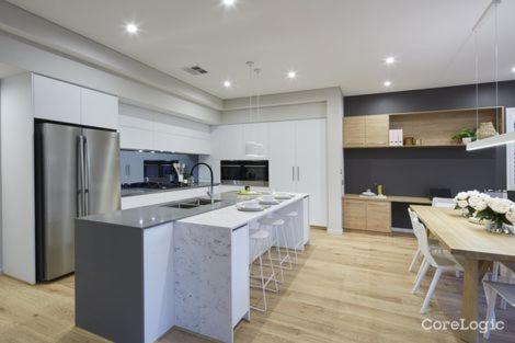 Luxury Bedrooms In A Resort Style Home - Accommodation Perth 3