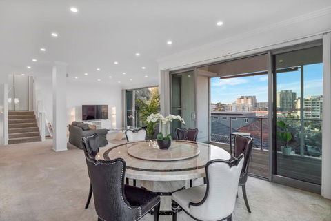 Luxury Retreat Sydney Airport Direct Train Line - Accommodation Perth 3