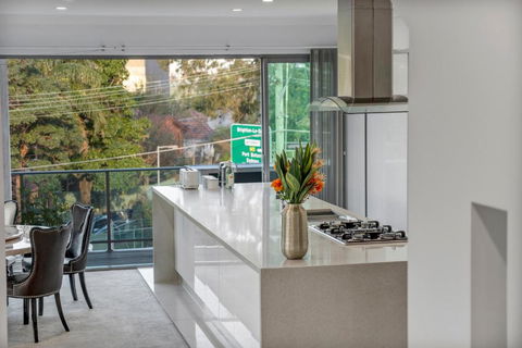 Luxury Retreat Sydney Airport Direct Train Line - Accommodation Perth 2