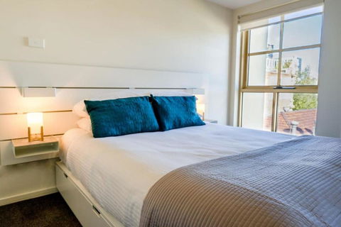MadeComfy Spacious CBD Apartment In Prime Location - Accommodation Perth 1