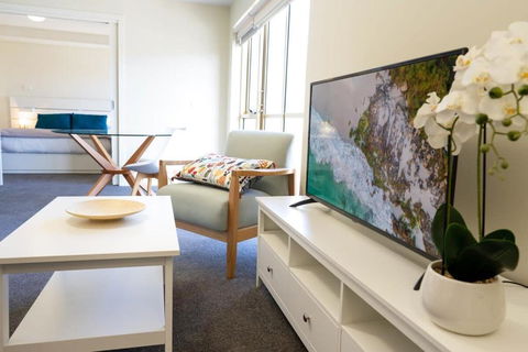 MadeComfy Spacious CBD Apartment In Prime Location - Accommodation Perth 2