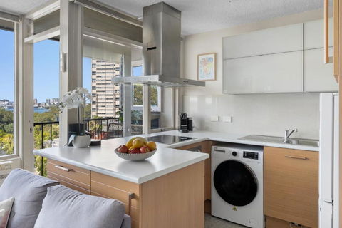 Magical Sydney Escape With Harbour Views & Parking - Accommodation Perth 3