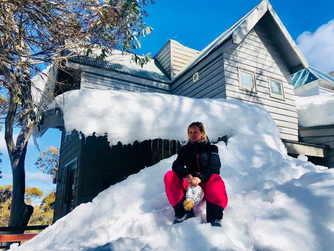 MAGNIFICENT SKIING ON MOUNT BULLER - Accommodation Perth 2