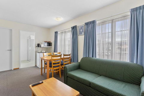 Martin Cash Motel - Accommodation Perth 1