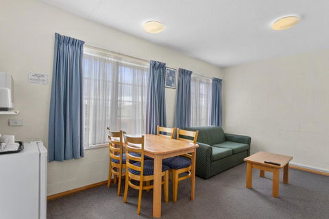 Martin Cash Motel - Accommodation Perth 3