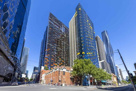 Marvellous 2-Bed High-Rise: Amazing Views, Free Parking - Accommodation Perth 1