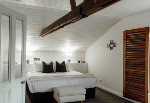 MARYBANK ESTATE - BARN LOFT - Accommodation Perth 1