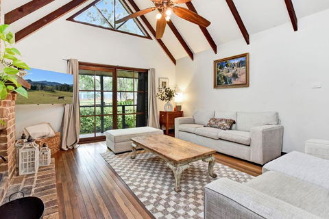 Meadowbrook Manor In North Rothbury - Accommodation Perth 3
