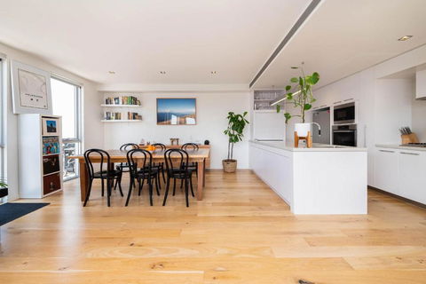 Melbourne Penthouse Apartment A Walk To Brighton Beach - Accommodation Perth 2