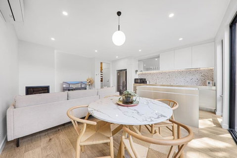 Mia-2B2B-Exceptional Style Living In Brighton East - Accommodation Perth 1