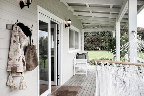 Milton Woodstock Homestead Luxury Retreat With NEW 11M POOL Just Minutes From The Beach - Perth Resorts 3