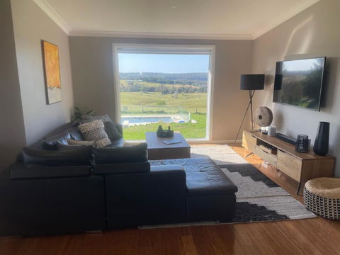 Milton Woodstock Homestead Luxury Retreat With NEW 11M POOL Just Minutes From The Beach - Perth Resorts 1