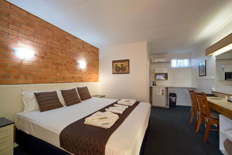 Mineral Sands Motel - Perth Resorts 3