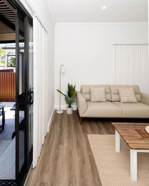 Modern Home In The Heart Of Bankstown - Accommodation Perth 0