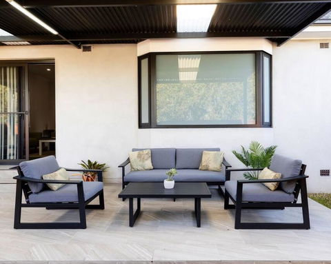 Modern Home In The Heart Of Bankstown - Accommodation Perth 1