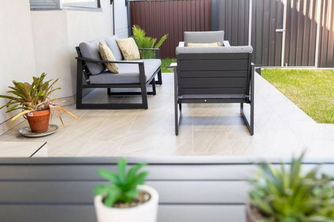 Modern Home In The Heart Of Bankstown - Accommodation Perth 2