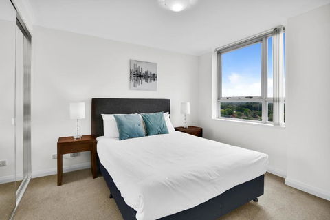 Modern Spacious Chatswood Apartment H1016 - Perth Resorts 1