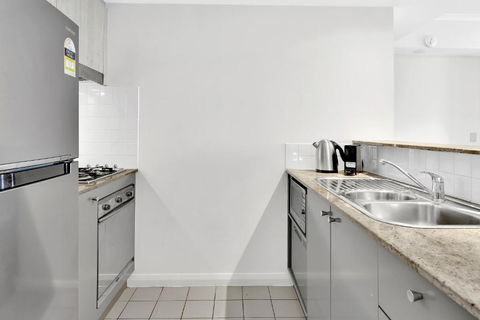 Modern Spacious Chatswood Apartment H1016 - Perth Resorts 3