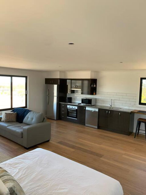 Modern Studio With Fabulous Views - Perth Resorts 0