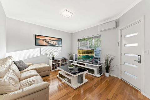 Modern Scarborough Townhouse - Perth Resorts 1