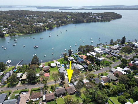 NEW PropertyBreezy Bayside Haven At Brightwaters - Accommodation Perth 0