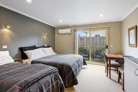 Motel Strahan - Accommodation Perth 0