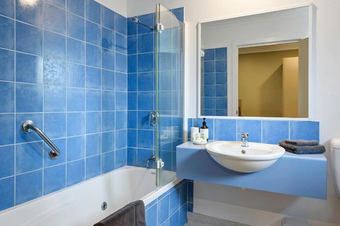 Motel Strahan - Accommodation Perth 3