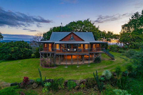 Mountain Retreat With Ocean Views And Fireplace - Accommodation Perth 0