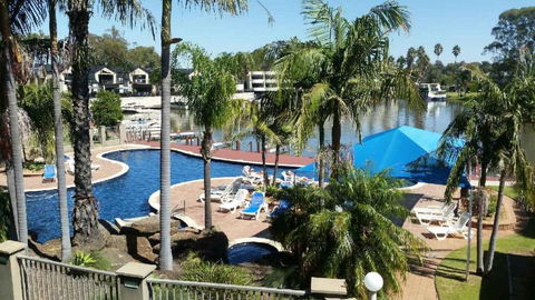 Mulwala Lakeside Apartment - Perth Resorts 3