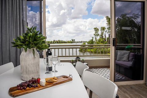 Mulwala Lakeside Apartment - Perth Resorts 0