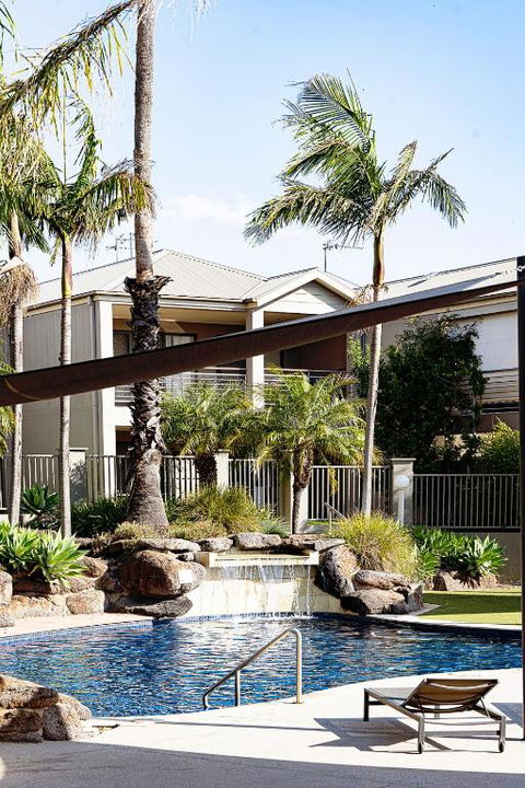 Mulwala Lakeside Apartment - Perth Resorts 2