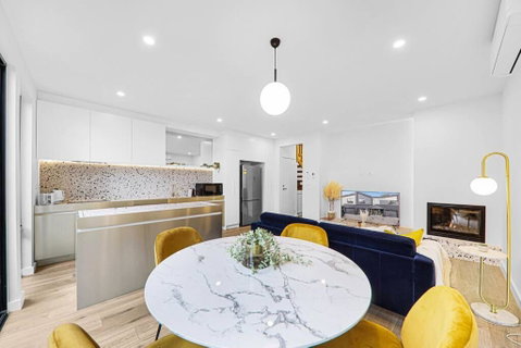 Ned-2B2B-Effortless Bayside Living-Brighton East - Accommodation Perth 3