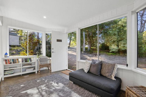 Nella - Accommodation Perth 3