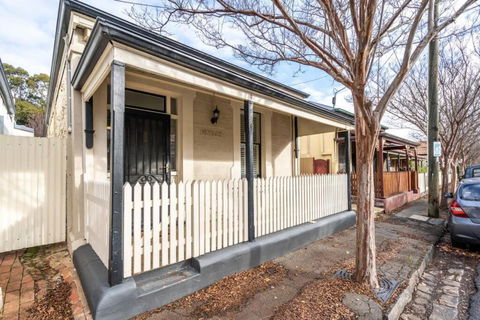Netley Cottage Eastwood - Accommodation Perth 3