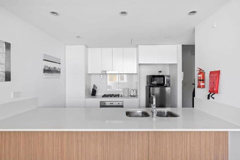 NEW 3BR Apt In Kingsgrove Sleeps 7 - Accommodation Perth 2