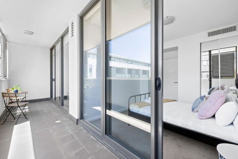 NEW 3BR Apt In Kingsgrove Sleeps 7 - Accommodation Perth 1