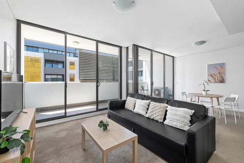 NEW 3BR Apt In Kingsgrove Sleeps 7 - Accommodation Perth 3